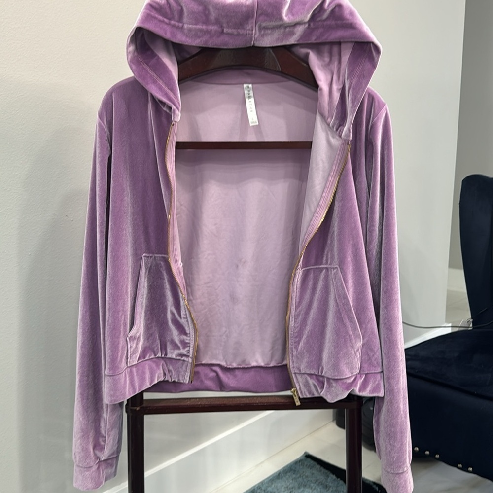Fabletics Lilac Donna Velour Hoodie.  Sz L - Picture 6 of 13